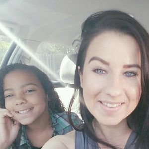 Meet your Posher, Gloria